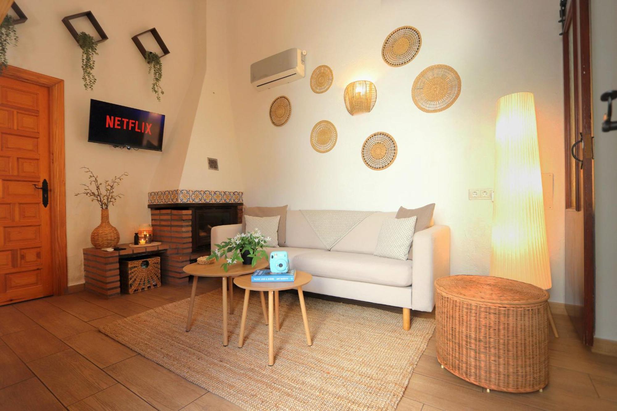 Authentic Spanish House With Terrace 10min Walk *